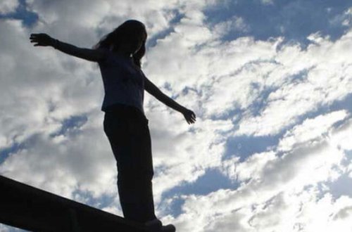 FHN: Özünü dənizə atan şəxs XİLAS EDİLİB