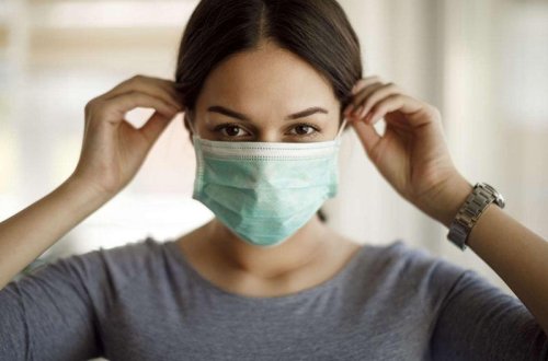 Peyvənd olunanlar maska taxmaya bilər - Direktor brifinqdə çıxış edərkən deyib