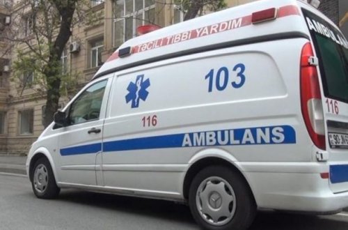 В Баку попавшему в ДТП пешеходу ампутировали ногу
