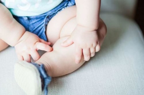 Aprel ayında neçə uşaq övladlığa verilib?