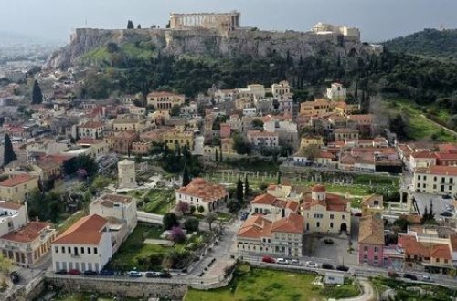 Власти Черногории заявили, что откроют границы для туристов на следующей неделе