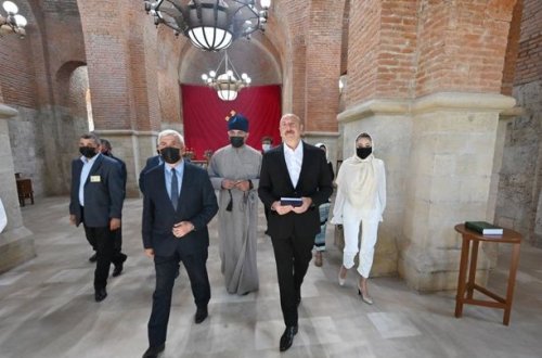 Prezident Qəbələnin Nic qəsəbəsindəki Müqəddəs Məryəm Ana Alban kilsəsində olub -YENİLƏNİB + FOTO