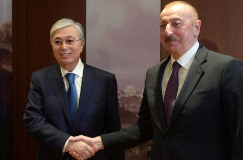 Состоялся телефонный разговор президентов Азербайджана и Казахстана