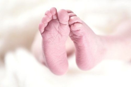 Yatmış qadın özü də bilmədən uşaq dünyaya gətirib – VİDEO