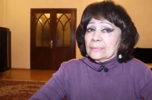 Koronavirusdan sağalan Elmira Rəhimova xəstəxanadan evə buraxıldı