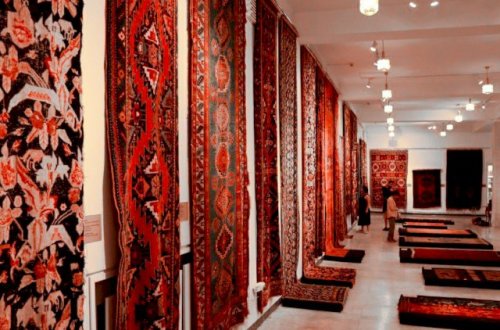 Ermənilərin Şuşadan Yerevana apardığı Qarabağ xalçaları - Fotolar