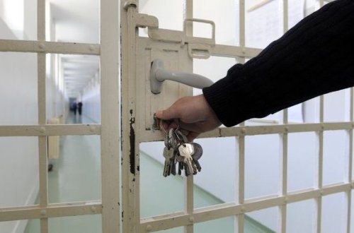 В Баку в исправительном учреждении внезапно скончался 28-летний заключенный