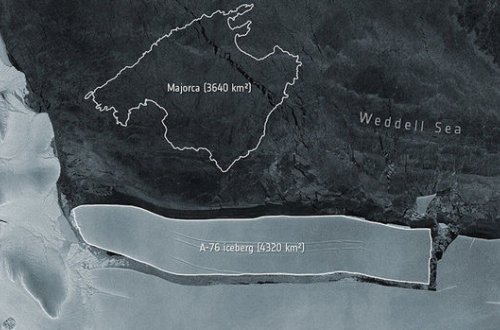 Самый большой в мире айсберг откололся от Антарктиды