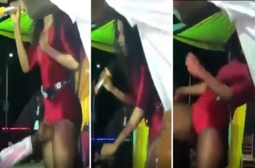 Müğənni izləyicisinə təpik atdı – VİDEO