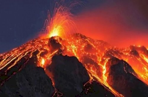 Nyiragongo vulkanı püskürdü