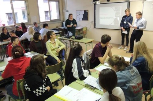 Türkiyədə bəzi təhsil müəssisələrində rus dili məcburi dərs olacaq