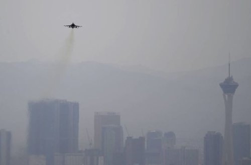 Самолет разбился в Лас-Вегасе после взлета с базы ВВС США