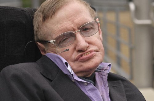 3 yaşlı qız yüksək IQ səviyyəsinə görə Xokinqə yaxınlaşdı - FOTO