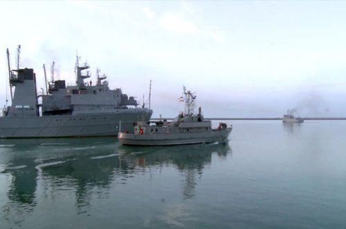 Azərbaycan HDQ-nin gəmi heyətləri döyüş atışları icra edib - VİDEO