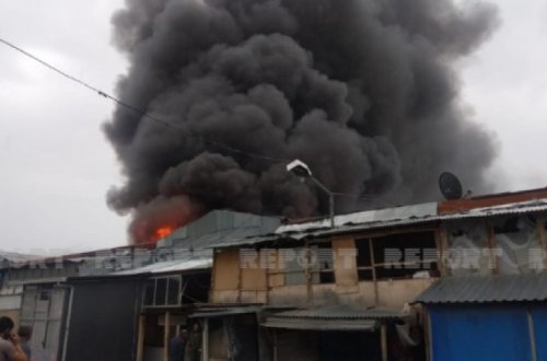 SON DƏQİQƏ! Azərbaycanda məşhur bazar yanır: Hadisə yerindən fotolar