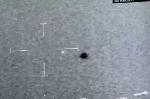 ABŞ hərbçiləri suyun altında sürətlə hərəkət edən naməlum obyektlər aşkar ediblər