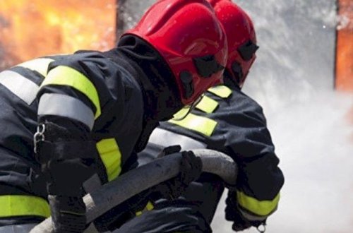 Qusarda ikimərtəbəli ev yandı: 1 nəfər xəsarət aldı