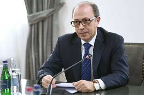 Ermənistan XİN-in rəhbəri istefa verib