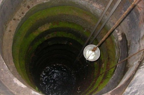 Yardımlıda bir yaşlı körpə quyuya düşərək öldü