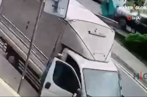 Sükan arxasında idarəetməni itirən sürücü piyadaya ağır xəsarət yetirib - VİDEO