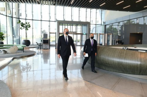 İlham Əliyev İqtisadiyyat Nazirliyinin yeni binasının açılışında iştirak etdi - YENİLƏNİB + FOTO