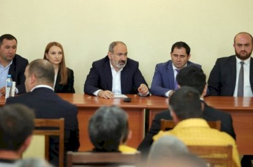 Paşinyan Azərbaycanla dəmir yolu əlaqəsinin bərpasını elan etdi