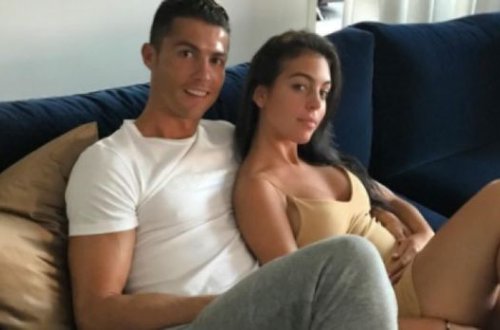 Ronaldunun sevgilisi onun gələcək karyerasına aydınlıq gətirib