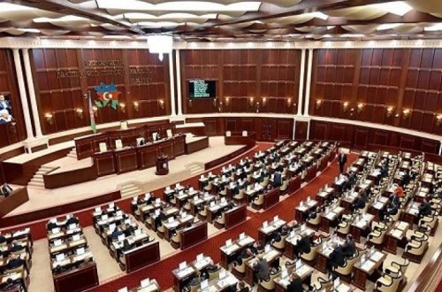 Сегодня состоится последнее заседание весенней сессии Милли Меджлиса