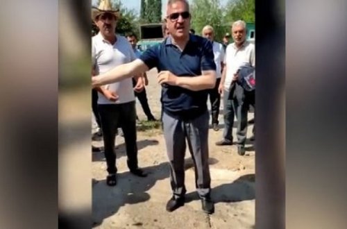 Неадекватное поведение главы ИВ Тертера на встрече с гражданами попало на камеру - ВИДЕО