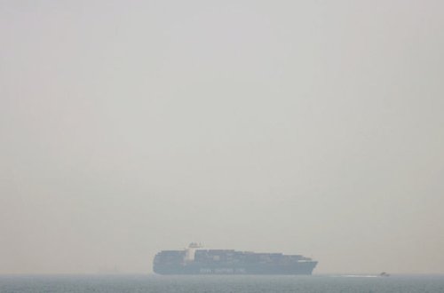 США продали иранскую нефть с танкера, задержанного у берегов ОАЭ