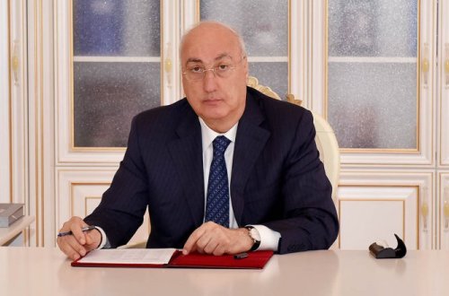 Sumqayıtda ağac və gül üçün 100 mindən çox pul xərclənəcək - Zakir Fərəcovdan daha bir şübhəli tender