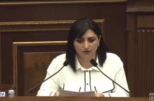 Ermənistan parlamentindən rüsvayçı görüntülər: Vitse-spiker deputatı təhqir etdi - VİDEO