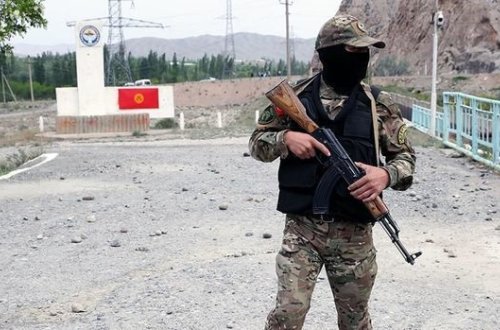 Кыргызстан усилил охрану границы с Таджикистаном из-за обострения обстановки