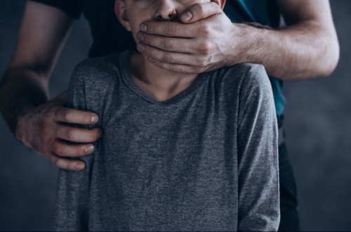 Bakıda usta təmir etdiyi evdə azyaşlı uşağı zorladı