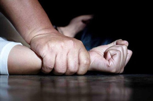 Ev yiyəsinin xanımına təcavüz etdi - VİDEO - FOTO