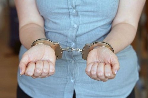 Naftalanda qadın mağaza sahiblərinə qarşı dələduzluq edib