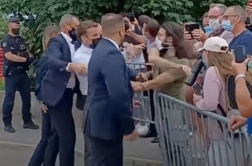 Ударивший Макрона мужчина действовал спонтанно