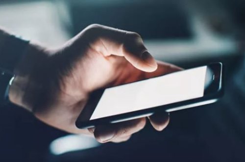 Pakistanda peyvənd olunmayanların SIM-kartları bloklanacaq