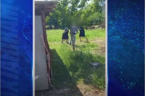 Azərbaycanda DƏHŞƏT: Qardaş arvadı ilə birləşib, bacısını DÖYDÜ - VİDEO