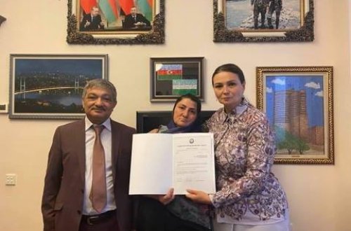 Qənirə Paşayeva şəhidimiz Vüqar İlham oğlu Babayevin anası Sevil xanım Babayeva ilə görüşüb