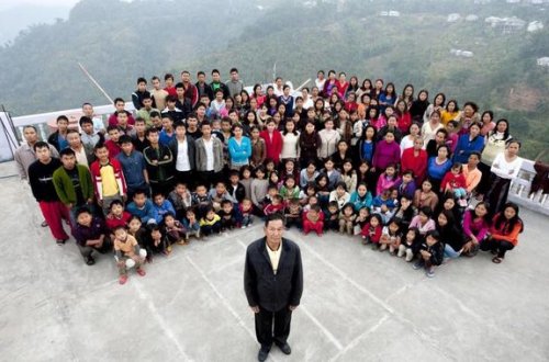 Dünyanın ən böyük ailəsinin sahibi öldü