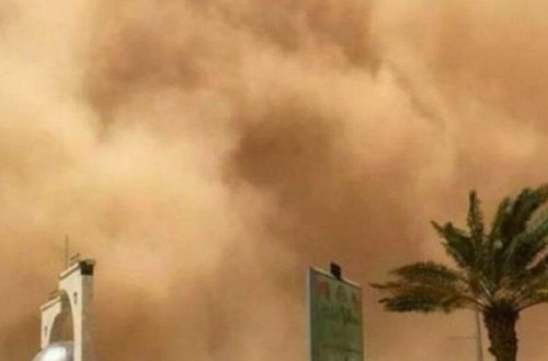 Küveyti qum fırtınası iflic etdi - VİDEO