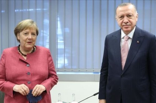 Ərdoğan NATO sammitində Merkellə görüşdü