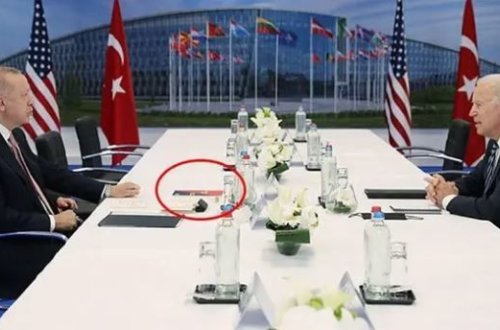 Ərdoğan-Bayden görüşündə masa üzərindəki maraqlı detal (FOTO)