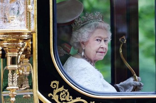 II Elizabet taxtdan imtina səbəblərini müzakirə edib