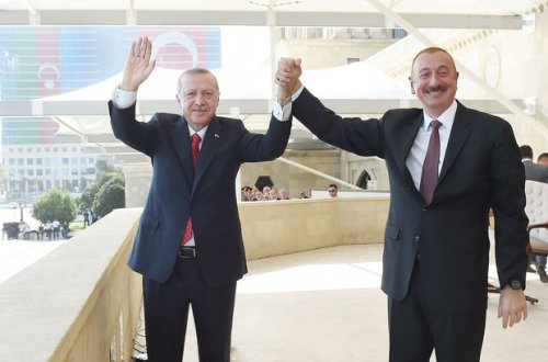 Ərdoğanın qarşılanma mərasimi üçün Şuşada fəxri qarovul düzülüb - VİDEO