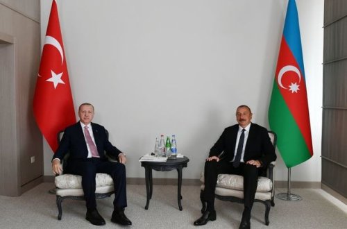 İlham Əliyev və Rəcəb Tayyib Ərdoğanın Şuşada təkbətək görüşü keçirilib - YENİLƏNİB