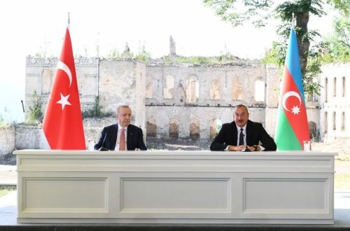 Azərbaycan və Türkiyə prezidentləri Şuşada “Xan qızı” bulağında olublar