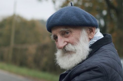 84 yaşlı fermer öz həzin səsi ilə “YouTube” fenomenlərindən birinə çevrilib - VİDEO