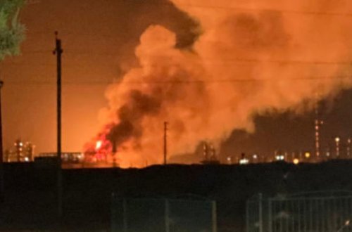 Qazaxıstanda qaz emalı zavodunda güclü yanğın olub - FOTO/VİDEO